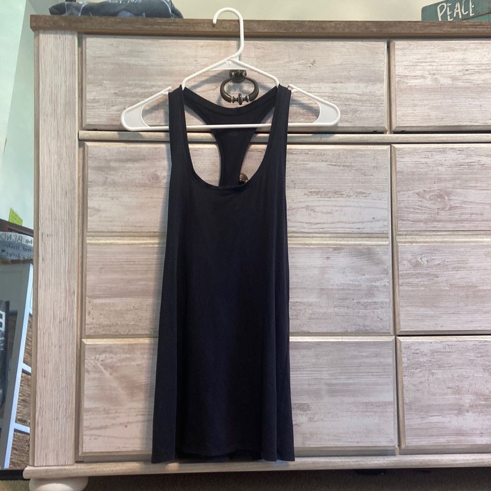 Black LuluLemon workout top